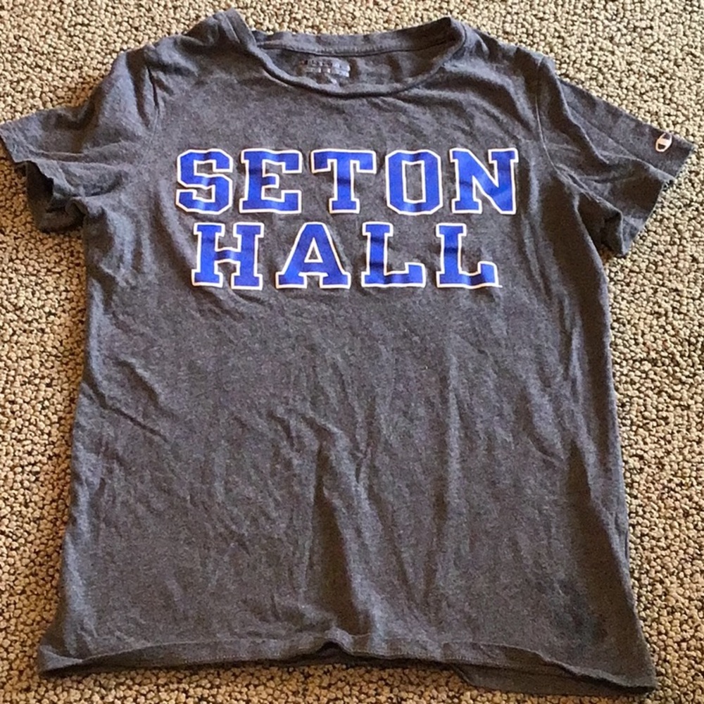 Champion Seton Hall T-Shirt Size Small in GUC